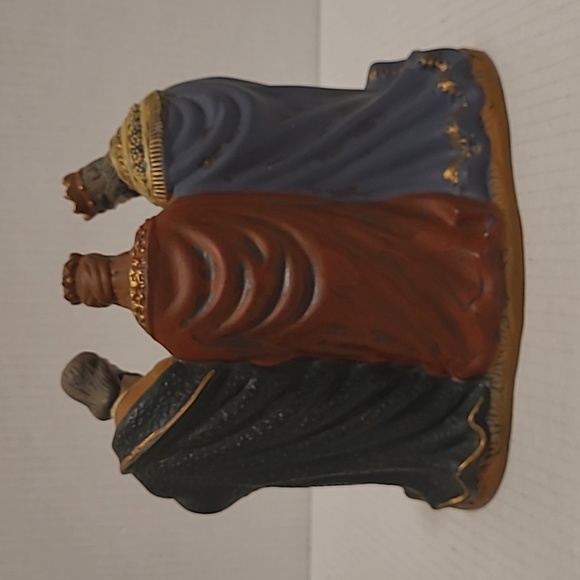 Beautiful Vintage Nativity Scene - Picture 6 of 17